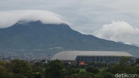 Kepala Dinas Pemuda dan Olahraga (Dispora) Kota Bandung Eddi Marwoto mengatakan, sebelum pandemi COVID-19 GBLA sudah dinyatakan layak menggelar pertandingan oleh PT LIB.