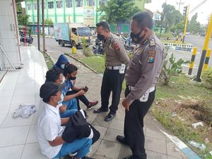 Polisi Amankan 4 Remaja Joget TikTok di Traffic Light Situbondo