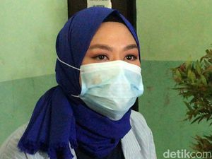 Yunita Lestari Laporkan Istri Daus Mini ke Komnas Perlindungan Anak Yunita Lestari Laporkan Istri Daus Mini ke Komnas Perlindungan Anak