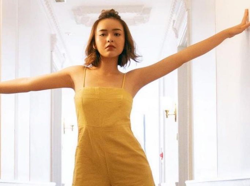 Amanda Manopo Tampil Mewah Pakai Baju Lilac, Ternyata Harganya Terjangkau Amanda Manopo Tampil Mewah Pakai Baju Lilac, Ternyata Harganya Terjangkau