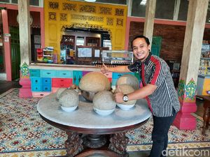 Klenger! Di Warung Bakso Ini Bisa Makan Bakso Seberat 50 Kg Lebih
