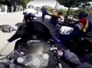 Prittt.. Motor Berknalpot Bising Kena Tilang di Ring 1 Prittt.. Motor Berknalpot Bising Kena Tilang di Ring 1