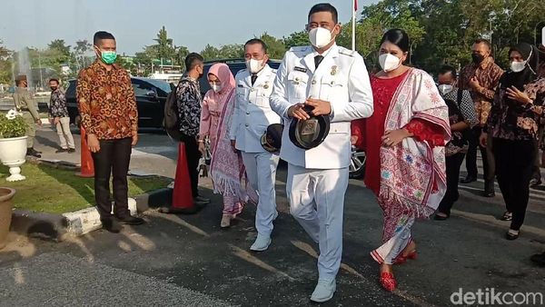 Adu Gaya Kahiyang Ayu dan Selvi Ananda Dampingi Suami di Pelantikan Wali Kota