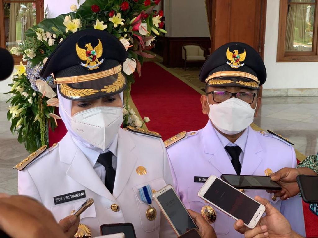 100 Hari Usai Dilantik, Bupati Banyuwangi Ipuk Fokus Desa Terdampak Pandemi 100 Hari Usai Dilantik, Bupati Banyuwangi Ipuk Fokus Desa Terdampak Pandemi