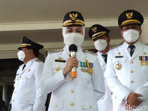 Usai Dilantik, Bupati Lutra Laporkan Rekonstruksi Pascabanjir Bandang