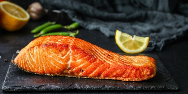 Foto:Ikan Salmon/Freepik.com 7 Tips Menggoreng Kulit Salmon