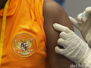 Giliran Para Atlet Disuntik Vaksin Corona