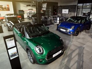 Potret Diler Mini yang Hadir di Kota Kembang Potret Diler Mini yang Hadir di Kota Kembang