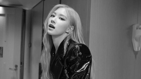 Foto Rose Blackpink dan 7 Idol Kpop Wanita Bukan Kelahiran Korea