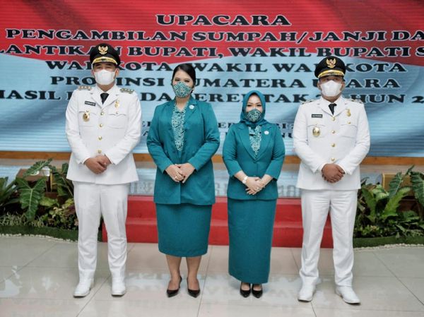 7 Gaya Kahiyang Ayu yang Resmi Jadi Ibu Pejabat, Pakai Ulos Hingga Baju PKK