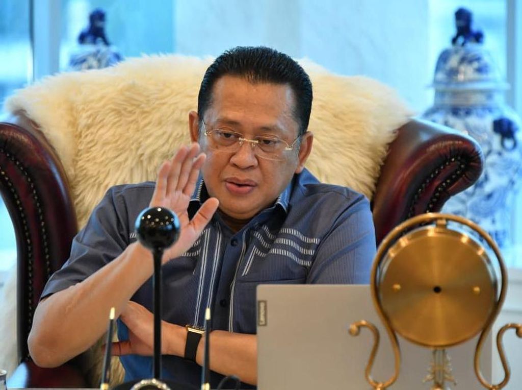 Ketua MPR Apresiasi Pemerintah Beri Vaksin ke Atlet Balap Motor Ketua MPR Apresiasi Pemerintah Beri Vaksin ke Atlet Balap Motor