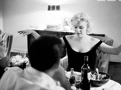 Marilyn Monroe yang Tersohor Cantik dan Seksi Ternyata Jago Masak