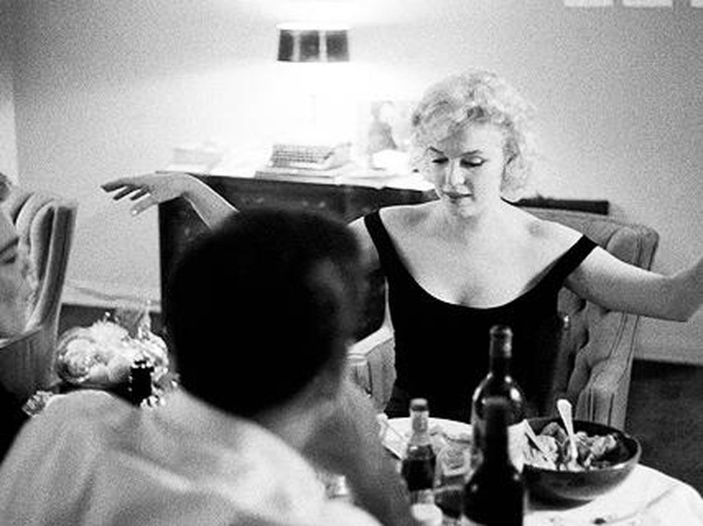 Marilyn Monroe yang Tersohor Cantik dan Seksi Ternyata Jago Masak Marilyn Monroe yang Tersohor Cantik dan Seksi Ternyata Jago Masak
