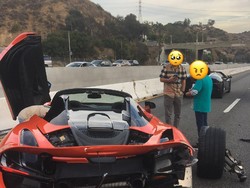 Duh! McLaren Sewaan Malah Dipakai Balapan, Berujung Ringsek