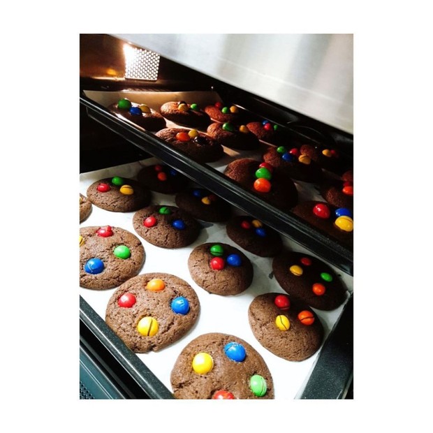 M&M chocolatte chip cookies/ Foto: Instagram.com/yoona__lim Yoona SNSD M&M chocolatte chip cookies