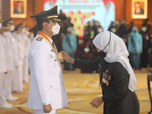 Dilantik Wali Kota, Gus Ipul Disebut Khofifah Sebagai Top Mentor