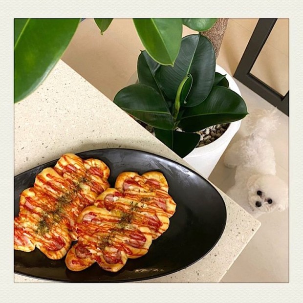 Pizza Bread/ Foto: Instagram.com/yoona__lim Yoona SNSD pizza bread