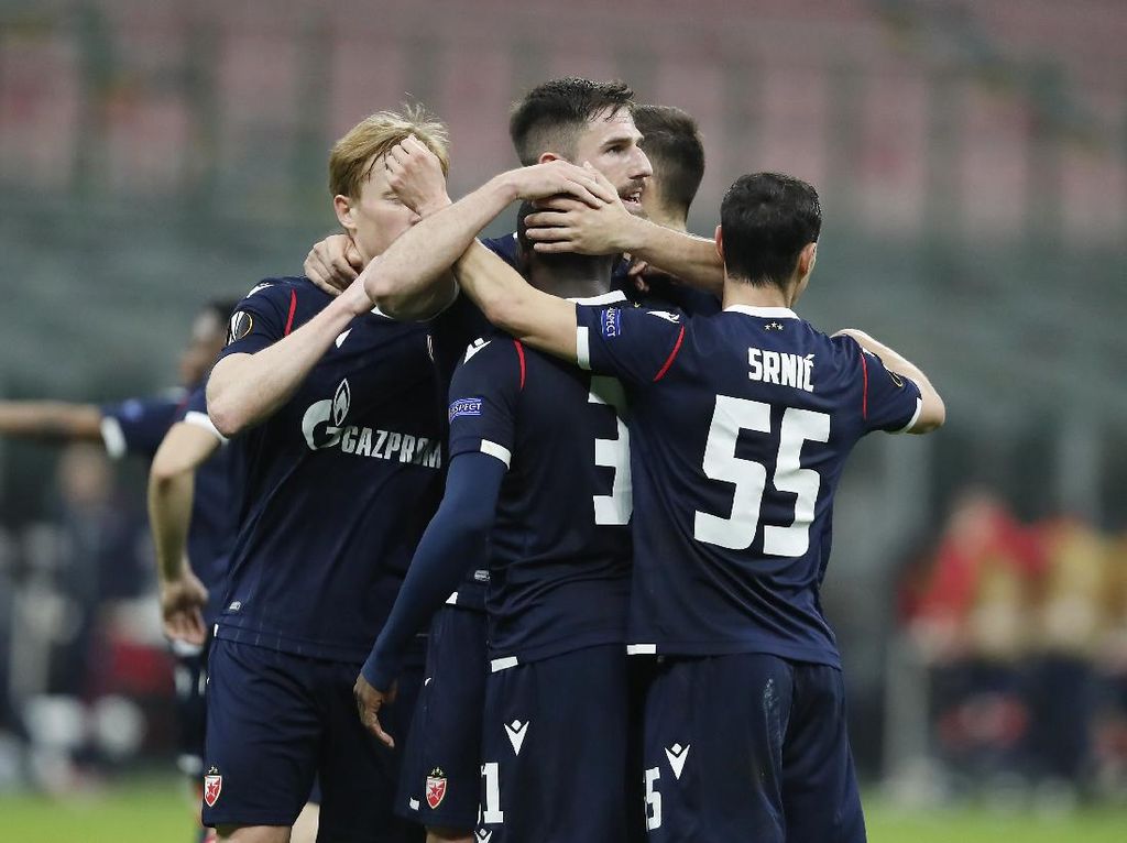 Red Star Tersingkir dengan Kepala Tegak Red Star Tersingkir dengan Kepala Tegak