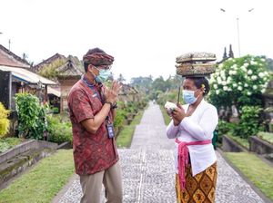 Sandiaga Wajibkan Wisata Peduli Lingkungan Sandiaga Wajibkan Wisata Peduli Lingkungan