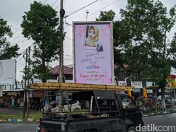Baliho Ucapan Ulang Tahun di Ponorogo, Si Gadis Tak Tahu Siapa Pemasangnya