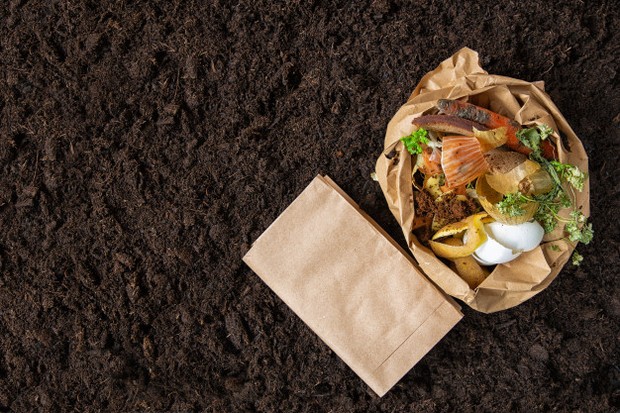 Cara ini mencegah membuang makanan sisa yang hanya menjadi limbah rumah tangga.