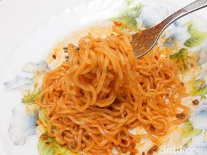Terbaru! Mieghetti Mie Instan Rasa Spaghetti Bolognese, Enak Nggak Ya?