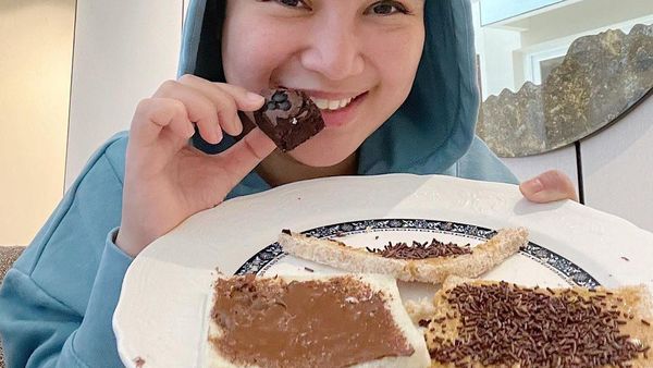 Jadi Istri Bupati Kendal, Intip Cantiknya Chacha Frederica Saat Belanja dan Makan Kue