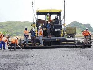 Jalan Kawasan Khusus Mandalika Diaspal, Bisa Rampung Kapan?