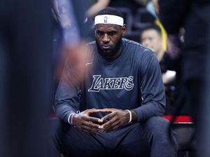 Ibrahimovic Semprot LeBron: Basket Saja, Gak Usah Urus Politik