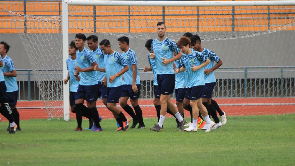 Persela Lamongan ditangani dua pelatih hadapi Piala Menpora 2021 (Eko Sudjarwo/detikSport)