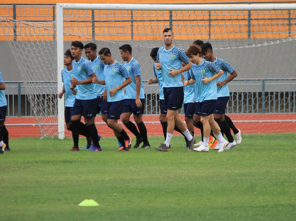 Persela Ditangani Dua Pelatih di Piala Menpora Persela Ditangani Dua Pelatih di Piala Menpora
