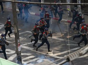 Bentrok, Pendemo Antikudeta di Myanmar yang Tewas Jadi 8 Orang Bentrok, Pendemo Antikudeta di Myanmar yang Tewas Jadi 8 Orang