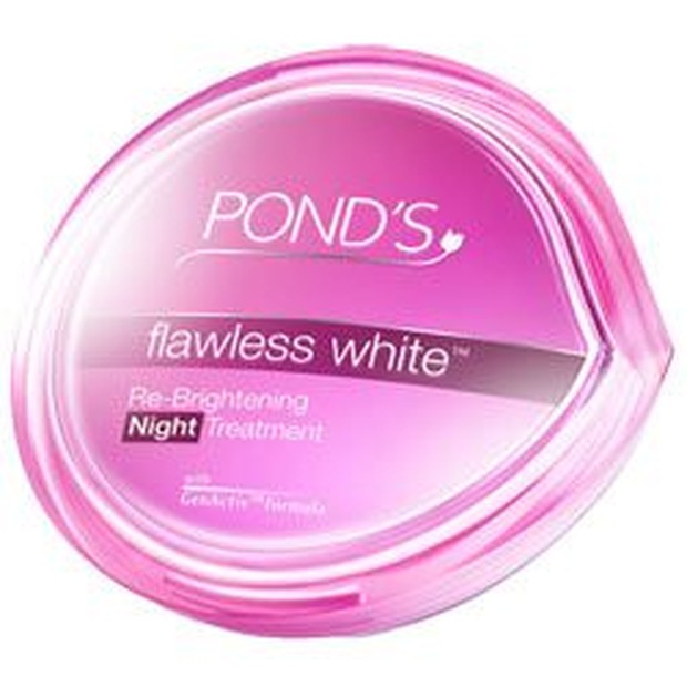 Ponds Flawles White Brightening Night Cream Ponds Flawles White Brightening Night CreamFoto:pinterest/katanne12345