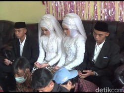 Unik! Sepasang Kembar Kompak Menikah Bersamaan di Sumedang