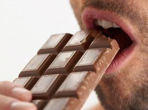 Suami Ini Salahkan Istrinya Gegara Tak Bisa Berhenti Makan Cokelat