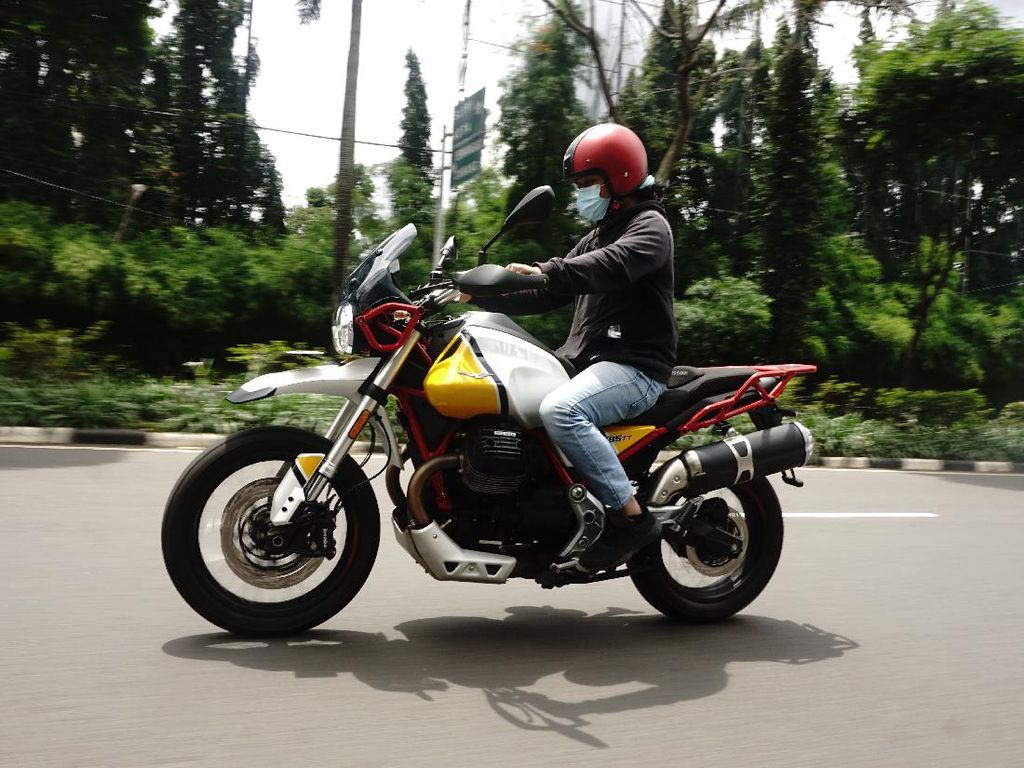 Test Ride Moto Guzzi V85TT: Moge Segala Medan Rp 645 Juta, Susah Dikendalikan? Test Ride Moto Guzzi V85TT: Moge Segala Medan Rp 645 Juta, Susah Dikendalikan?