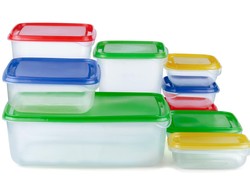 Jangan Khawatir! Ini 5 Bahan Ampuh Penghilang Noda Minyak di Wadah Plastik