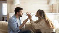 4 Tanda Kamu Berada di Toxic Relationship, Bukan Cuma Selingkuh