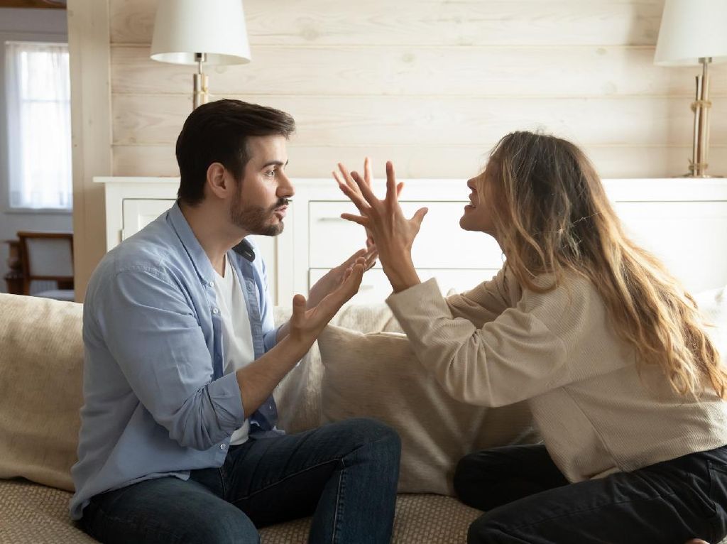 4 Tanda Kamu Berada di Toxic Relationship, Bukan Cuma Selingkuh