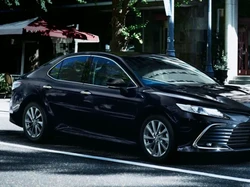 Ini Kembaran Camry Berlogo Daihatsu