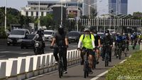 Jalur Sepeda di Jakarta Ramai Dilintasi Warga Saat Akhir Pekan
