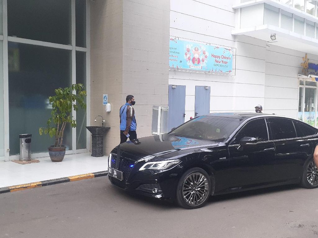 Mahfud Md hingga Ketua Dewas KPK Melayat ke Rumah Duka Artidjo Alkostar