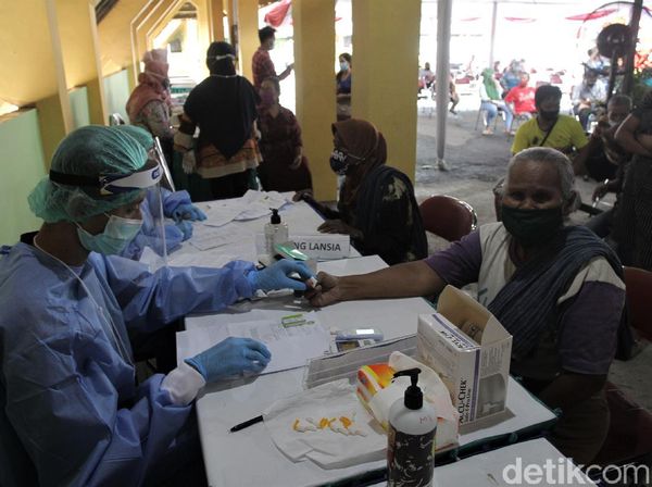 Pedagang Pasar Beringharjo Bersiap Jalani Vaksinasi COVID-19