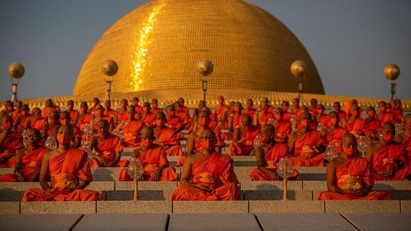 Potret Perayaan Magha Puja di Thailand yang Digelar Saat Pandemi