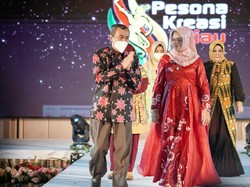 Keren! Istri Gubernur Riau-PKK Buat Batik Motif Corona hingga Janda Bolong
