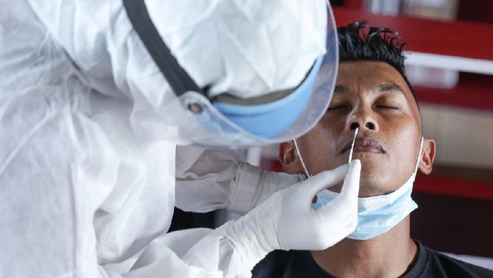 Skuad Bali United menjalani tes Swab, Senin (1/3), jelang menghadapi timnas Indonesia.