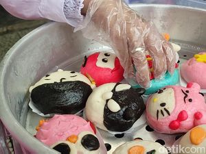 Bikin Gemas! Bakpao dan Cilok Hello Kitty dan Angry Bird dari Cianjur Bikin Gemas! Bakpao dan Cilok Hello Kitty dan Angry Bird dari Cianjur
