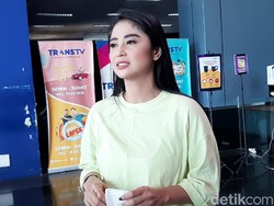 Dewi Perssik Maknai Pernikahan Lebih dari Sekadar Cincin