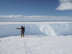 Parah, Polusi Plastik Sudah Sampai ke Inti Kutub Utara dan Selatan