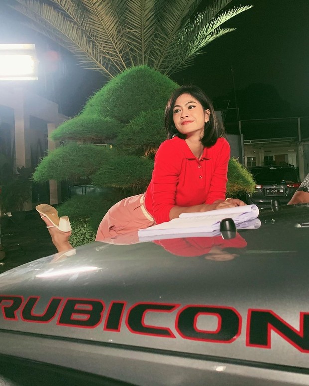 Hana Saraswati di tengah keseruan syuting/instagram.com/hanahaho